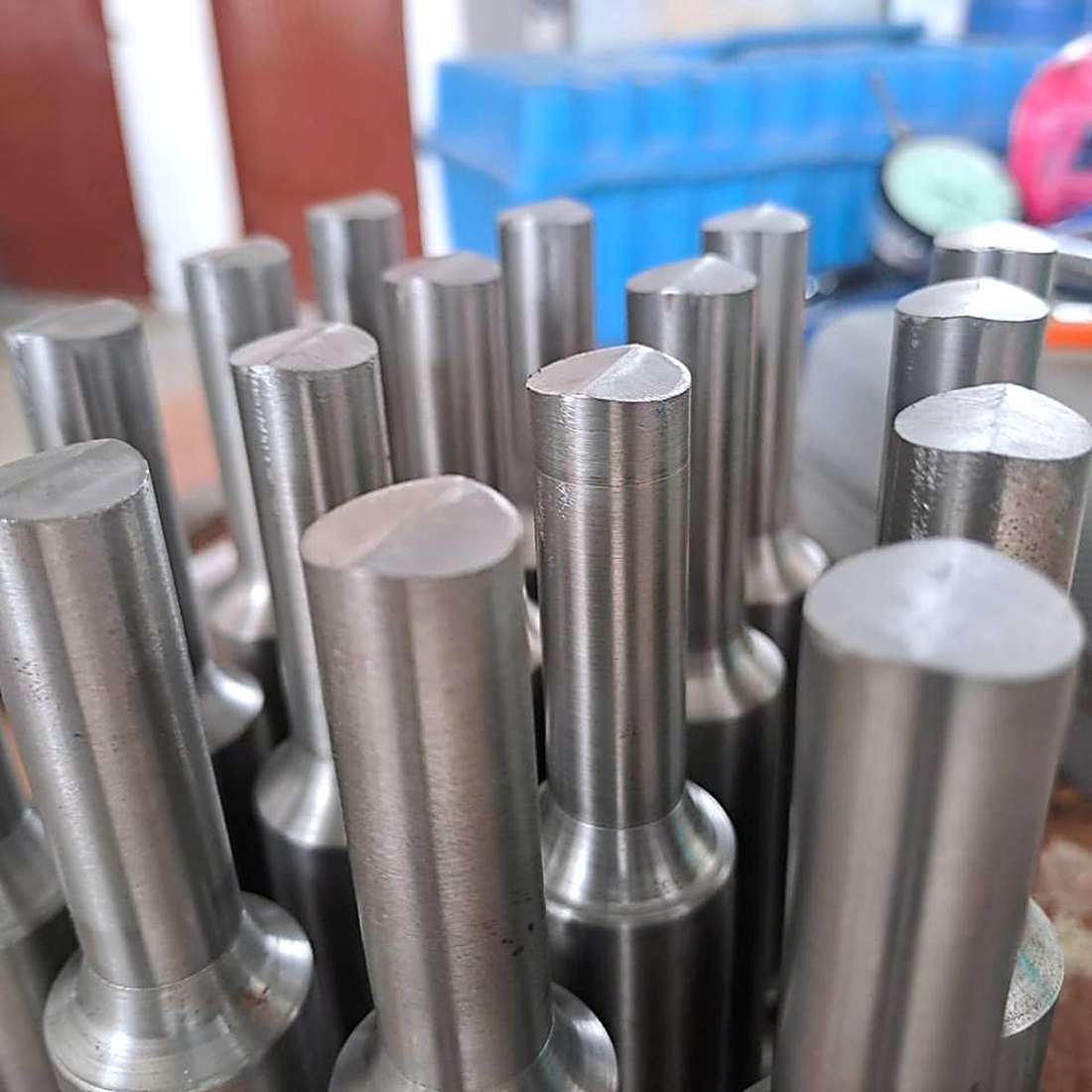 Flechas escalonadas de acero