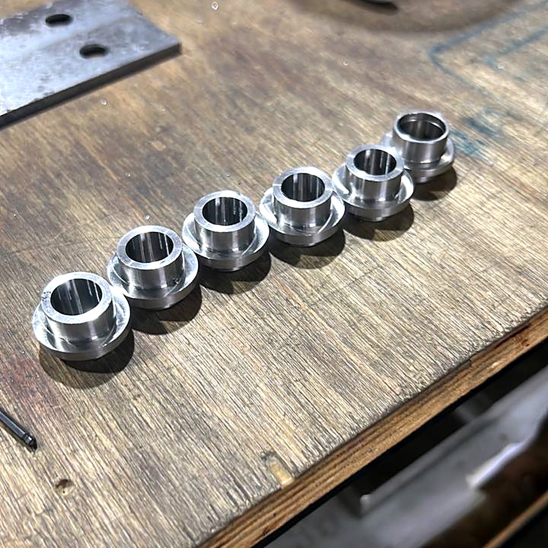 Serie de bujes torneados